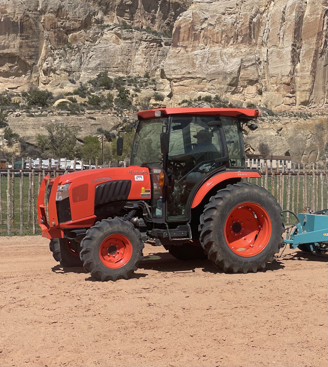 Kubota L6060 4WD Cab Tractor – Excellent Condition