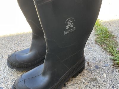 Kamik rain boots