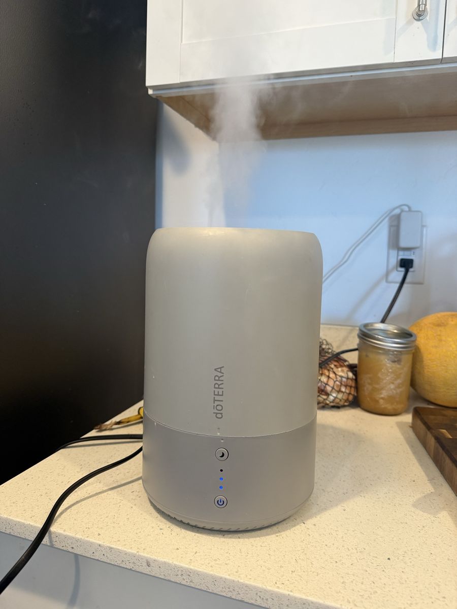 dōTERRA Dawn Aroma Humidifier and Essential Oil Diffuser - Gray