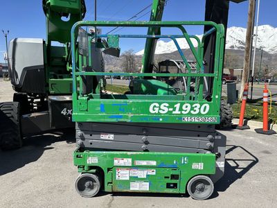 Used Scissor Lift 2016 Genie GS1930 NEW BATTERIES!