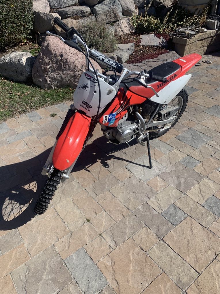 2007 XR 100F