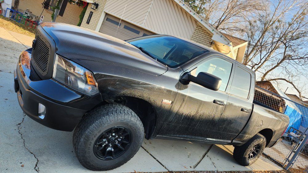 2019 Ram 1500 SLT