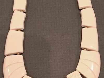 Vintage MCM Gold Tone Ivory Acrylic Statement Necklace 11"