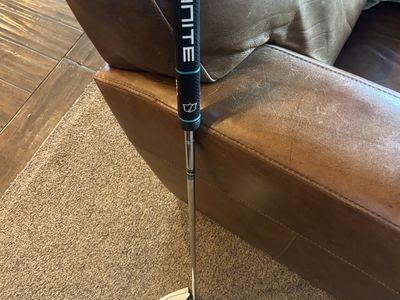 Wilson Staff Women's Infinite Buckingham Putter - Right Handed, Brand New