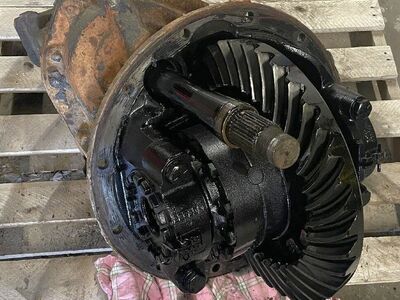 Eaton DS402 Front Differential