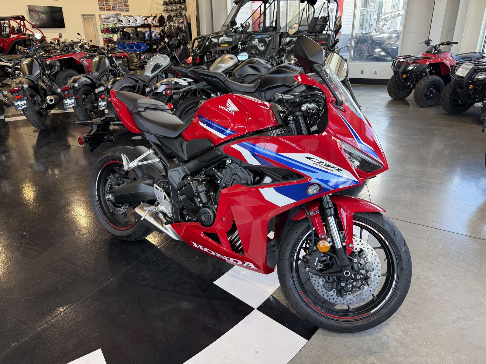 2026 HONDA CBR650R E-Clutch Grand Prix Red - H0115