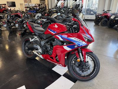 2026 HONDA CBR650R E-Clutch Grand Prix Red - H0115