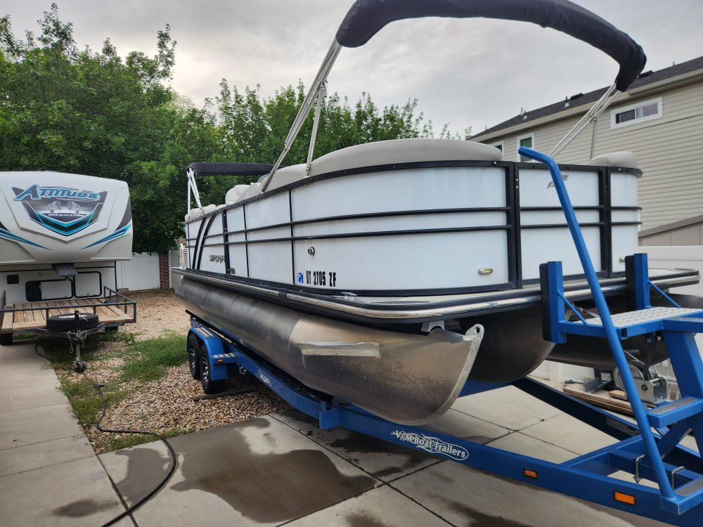 2017 starcraft sls 3 25ft tritoon