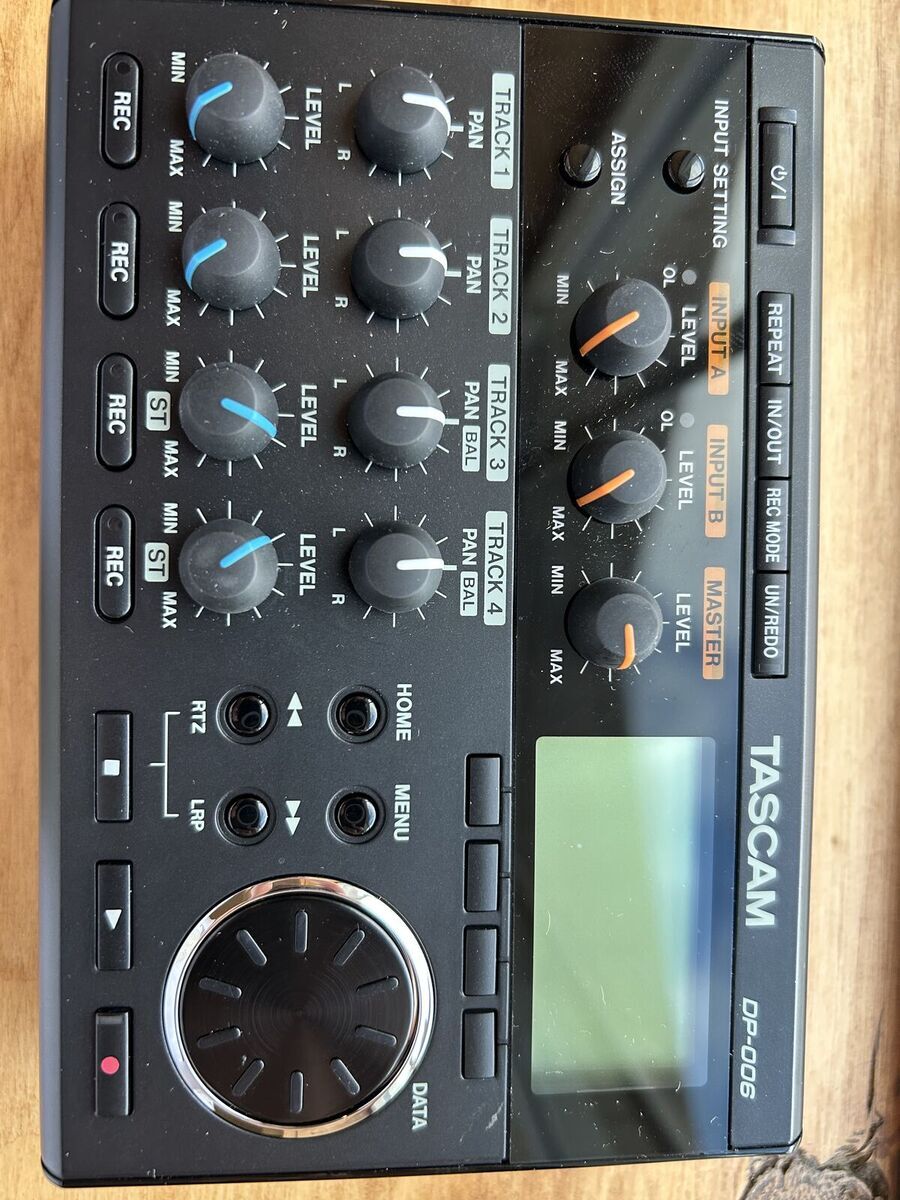 TASCAM Digital Multitrack Recorder (6TR MTR) DP-006