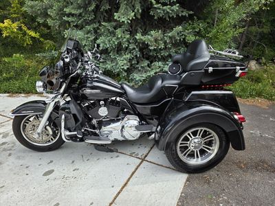 Harley Davidson TRIGLIDE ULTRA FLHTCUTG 2016