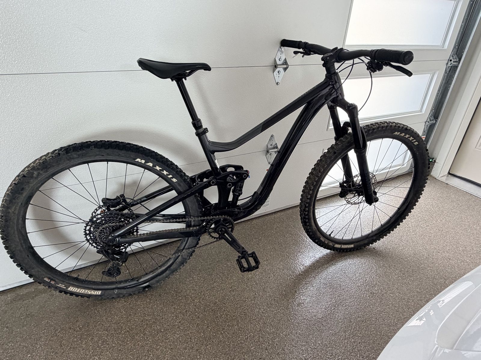Giant Trance Full Suspension Mountain Bike - Black - Trail Ready
