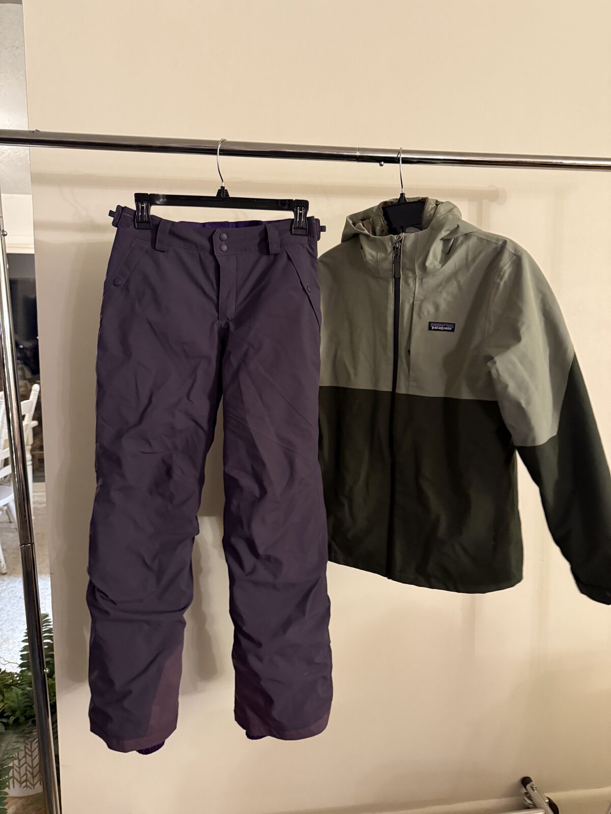 Kids Patagonia ski jacket & pants