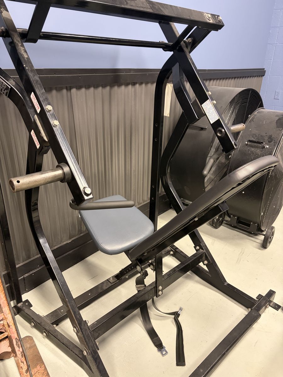 Hammer strength shoulder press