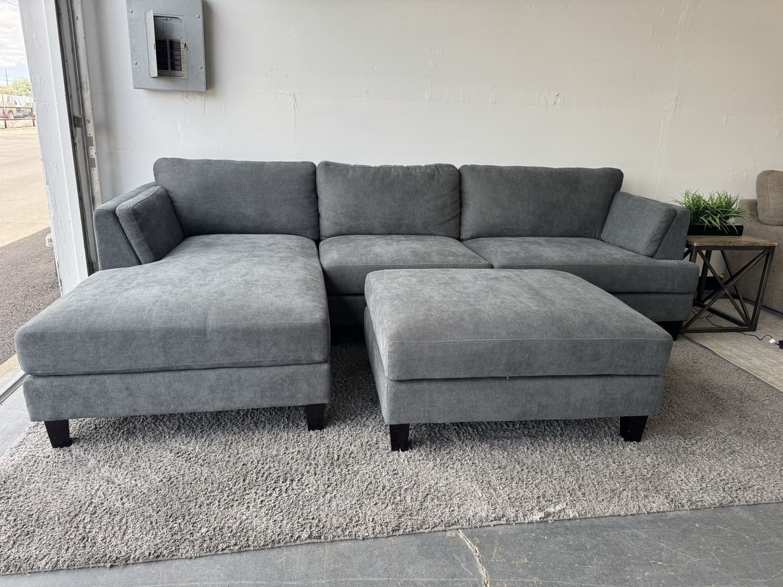 GRAY COSTCO SECTIONAL SOFA COUCH & OTTOMAN