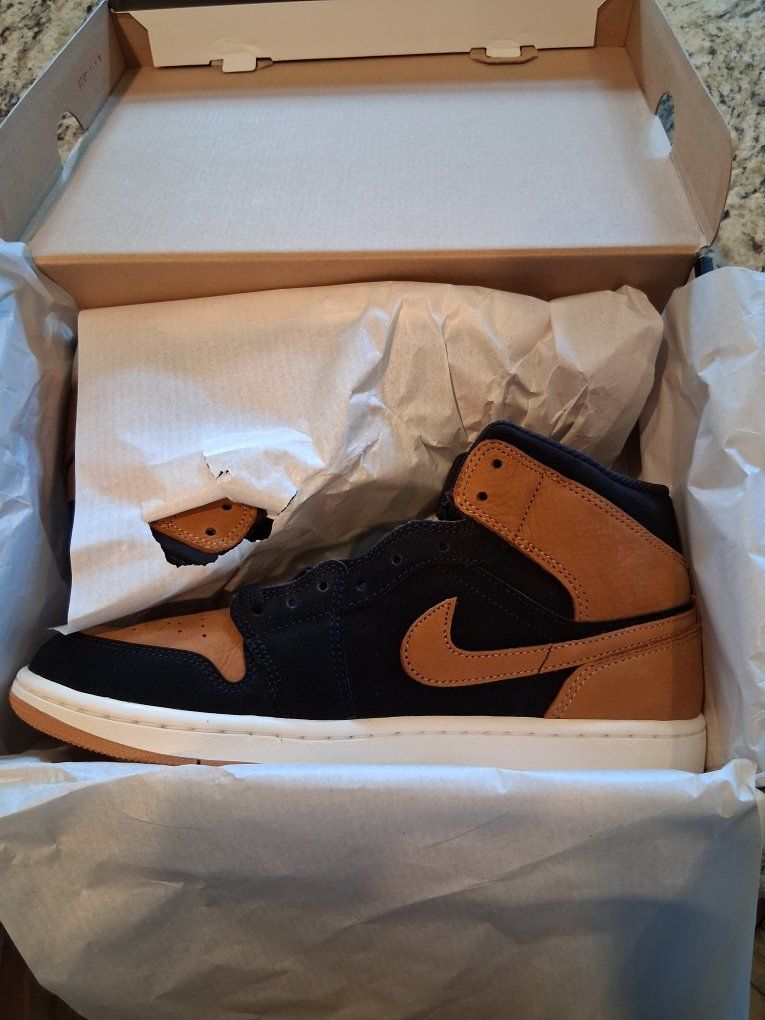 Nike Air Jordan AF 1 Mid SE Black Flax  Size 9