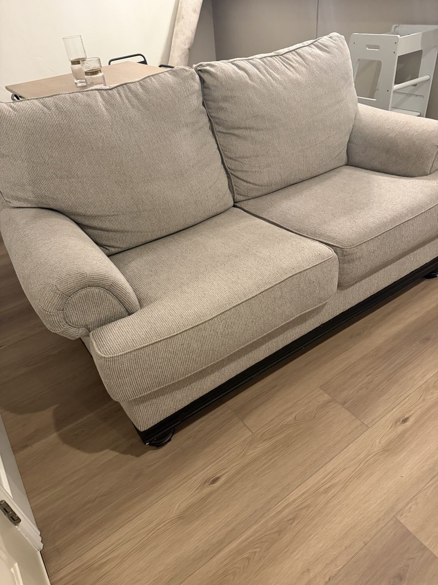 Main image 6