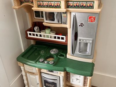 Step2 Lifestyle Play Kitchen Toy Set with Accessories