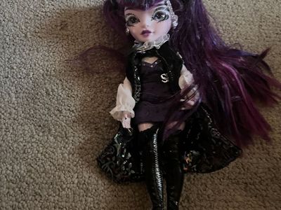 Demi Batista Rainbow Vision Costume Ball Shadow High Doll