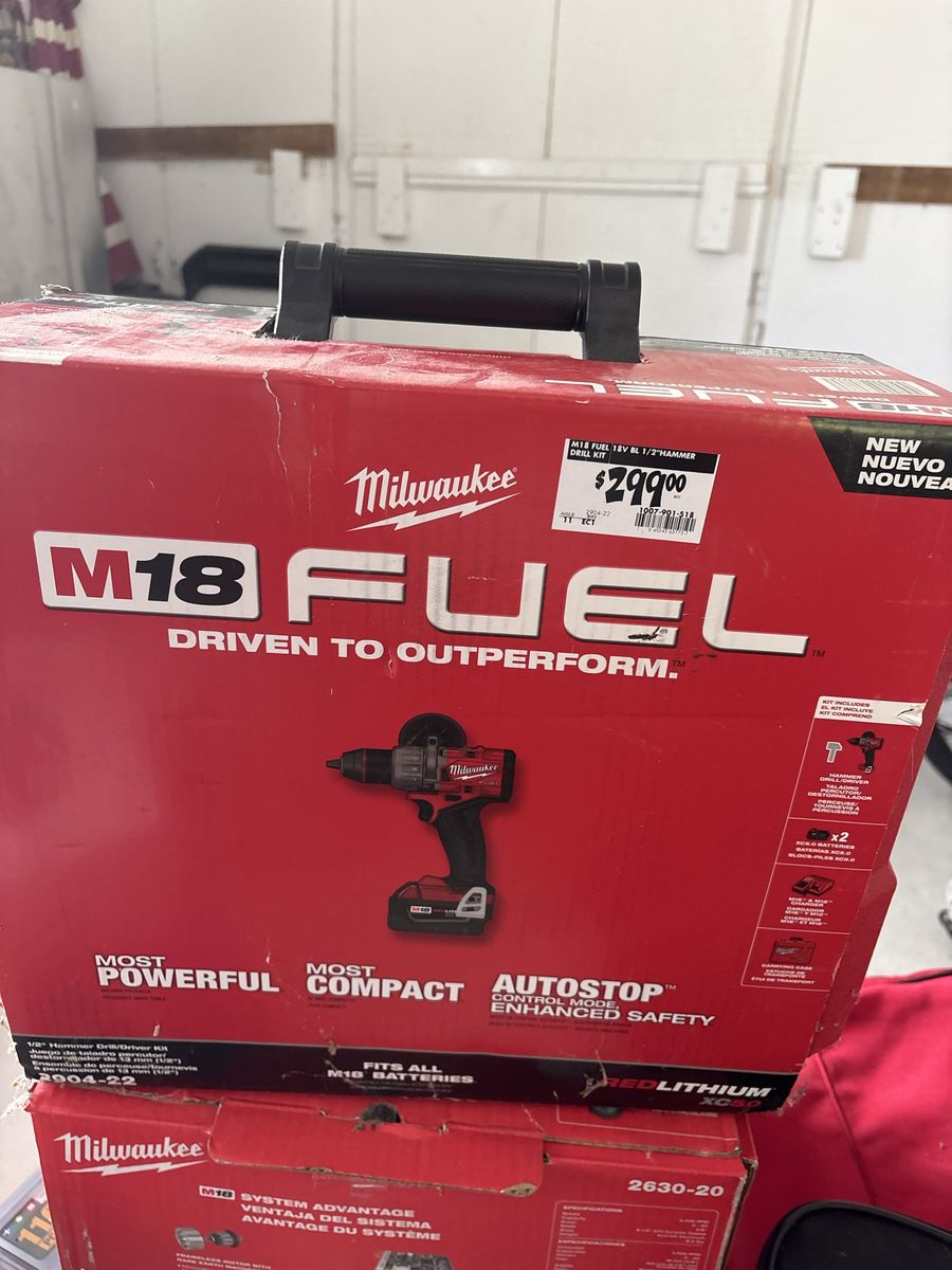 Milwaukee M18 FUEL 18V BL 1/2 Hammer Drill Kit 2904-22