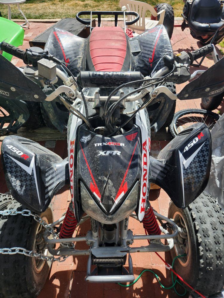 Honda TRX450R 2005 Sport ATV - Used 450cc Quad, Red/Black, Chain Drive