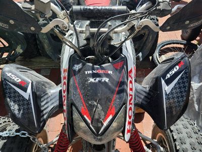 Honda TRX450R 2005 Sport ATV - Used 450cc Quad, Red/Black, Chain Drive