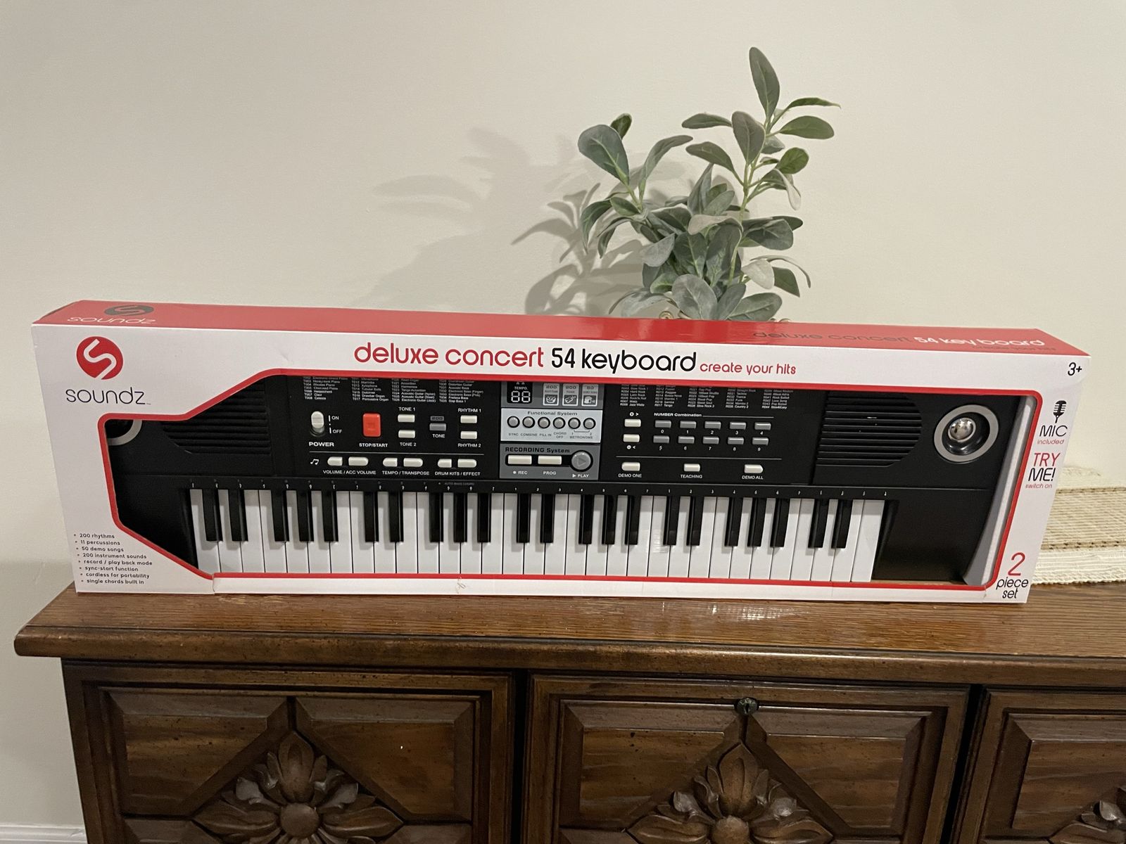NEW Soundz 54-Key Deluxe Concert Keyboard - Brand