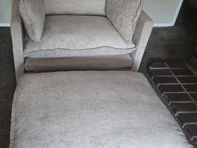 Cozy Beige Fabric Armchair and Ottoman Set - Plush Seating for Living Room/Bedroom