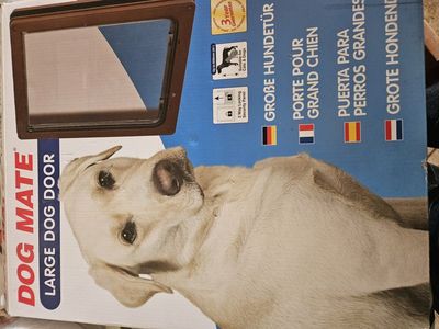 Dog mate * Large dog door*