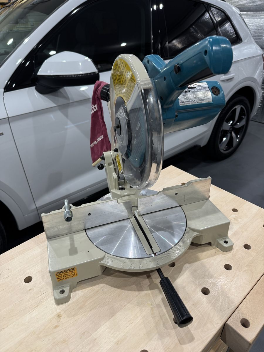 Makita LS1030 10" Miter Saw — Reconditioned, Like New