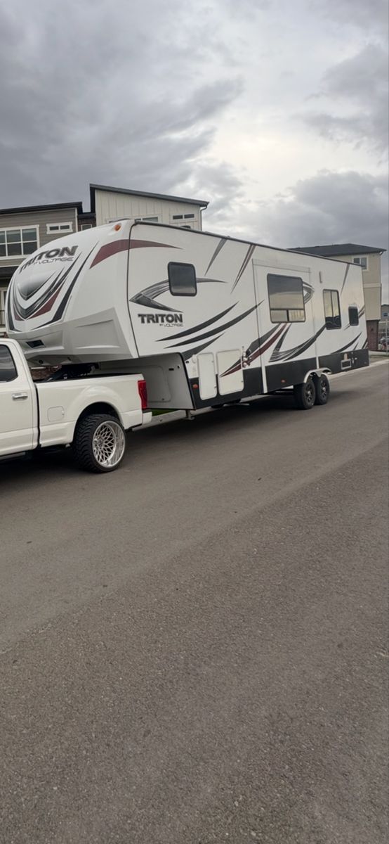 2017 Voltage Triton 3451
