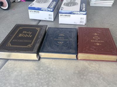 Beautiful Deseret Book heirloom scripture collection in like-new condition.
