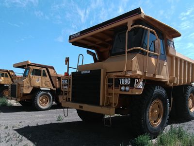 Rock truck, haul truck, dump truck