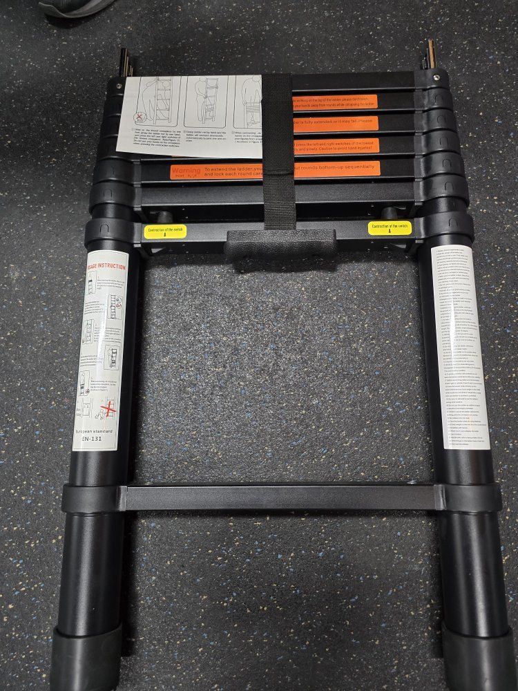 San Hima Extendable Telescoping Ladder with Carry Bag - Compact & Portable
