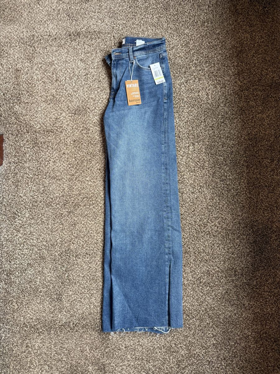 Kensie Women's Vintage Wash High Rise Wide Leg Jeans - Size 4 Blue Denim