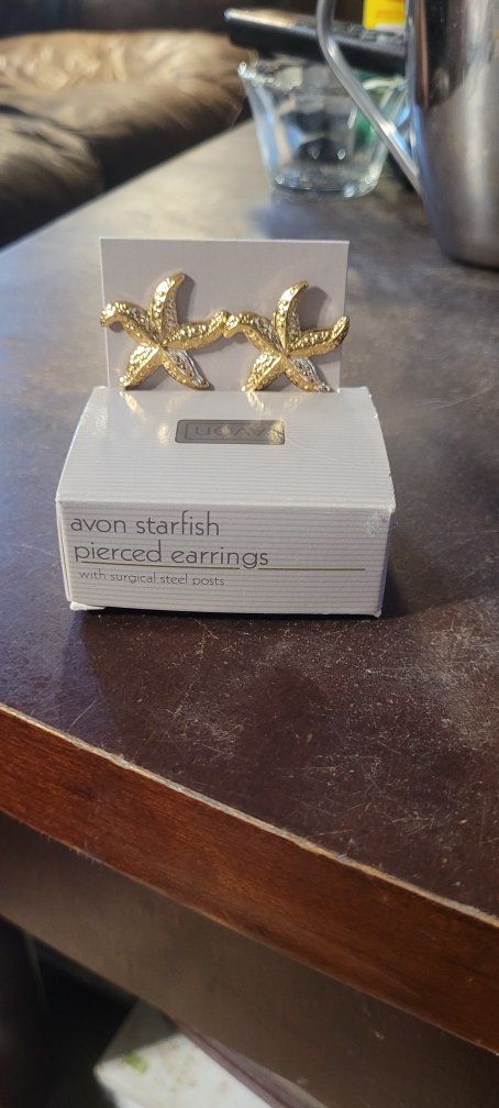 Avon Starfish Pierced Earrings - Gold Tone with Surgical Steel Posts