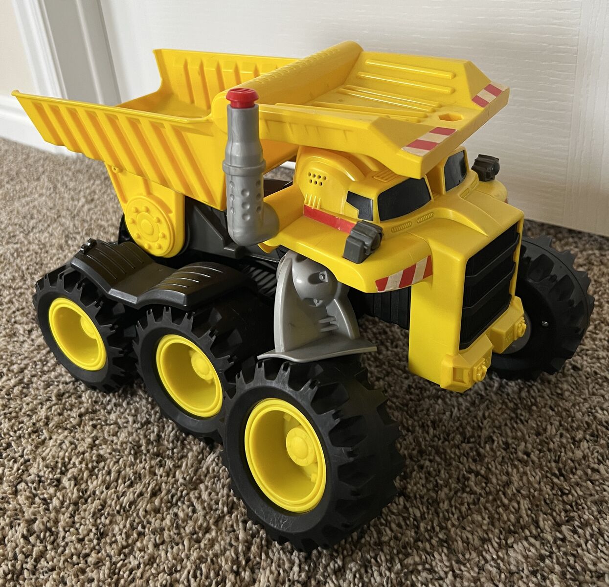 Matchbox Interactive Rocky the Robot Dump Truck