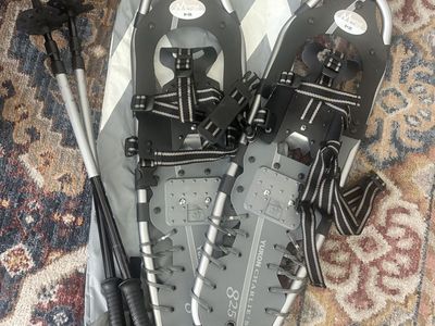 Yukon Charlie’s Snowshoes 825