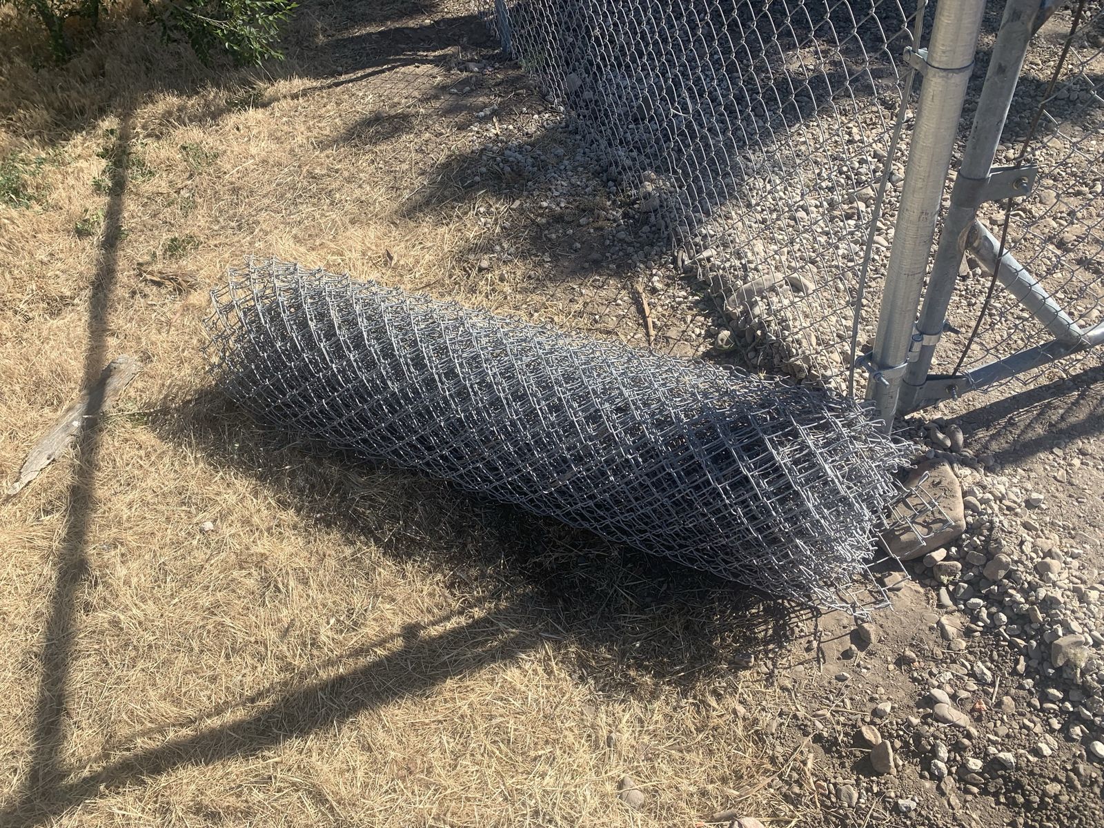Chain link, galvanized pipe