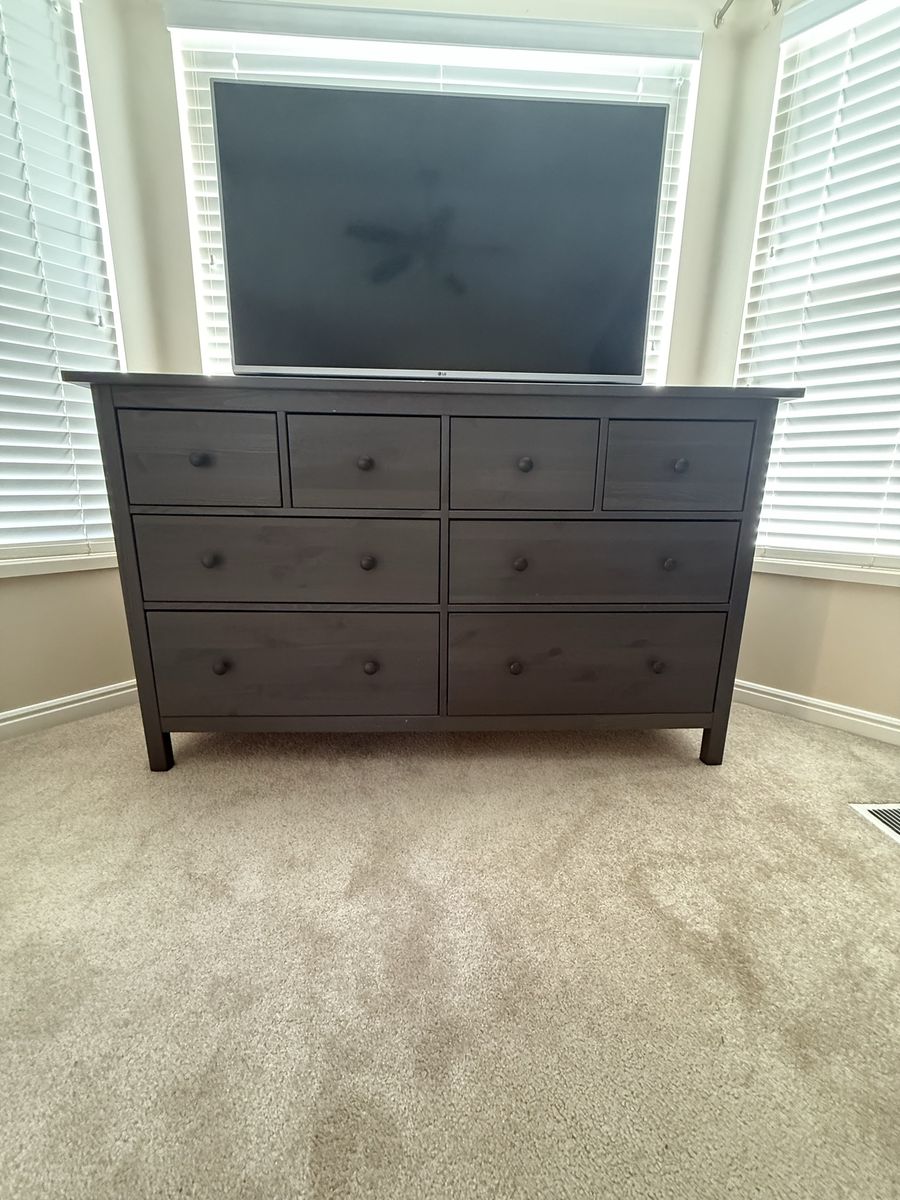 IKEA Hemnes 8-Drawer Dresser in Gray