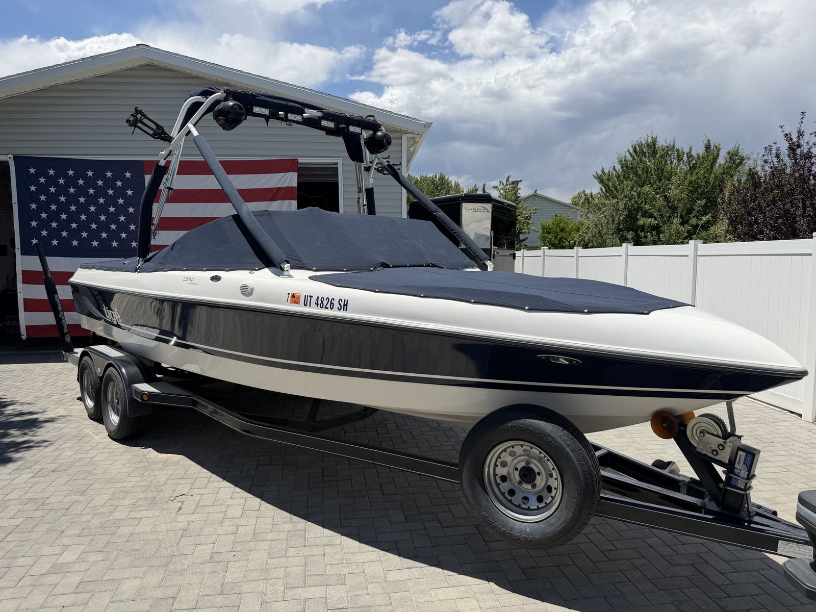 2000 Tigé 2300V Limited – 24’ V-Drive – 330HP Black Scorpion  for $21,500