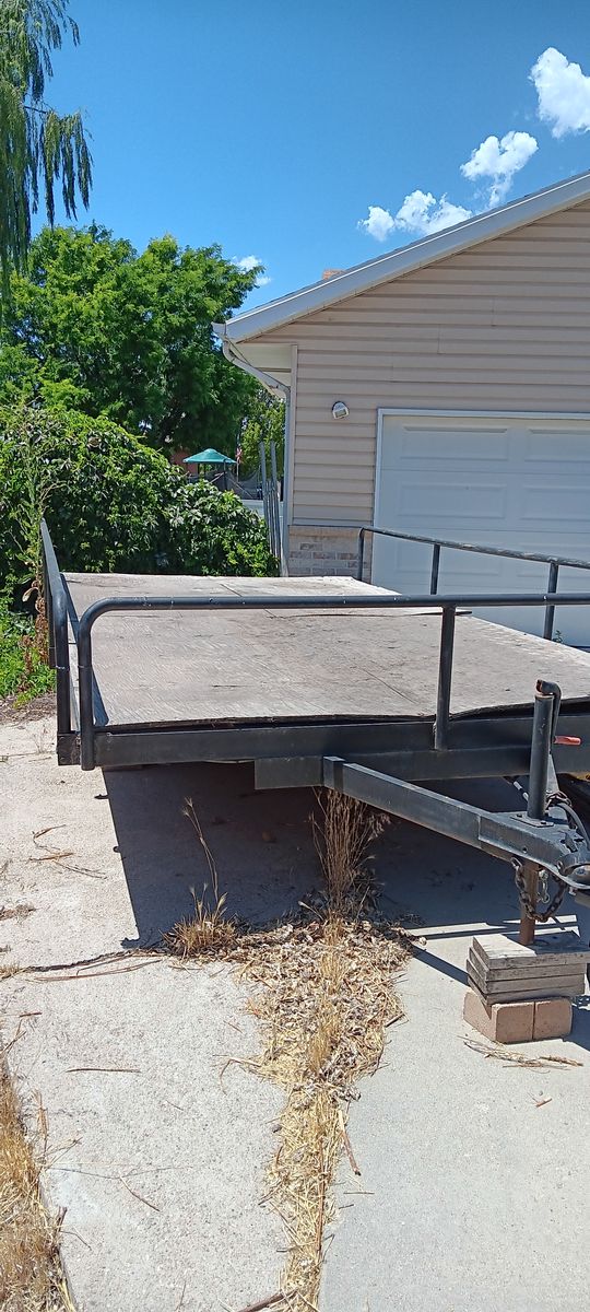 Utility Trailer - Flatbed, double Axle, Heavy Duty Hauling