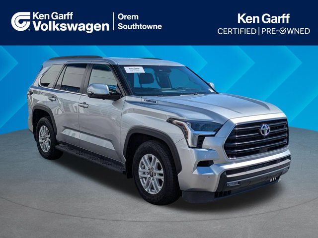 2025 Toyota Sequoia SR5