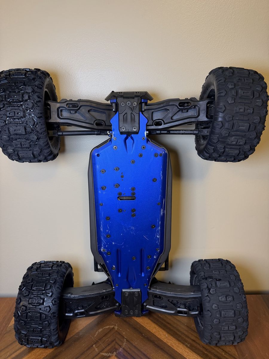 Main image 6
