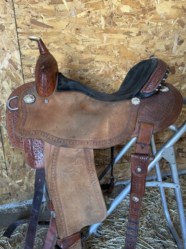 Merrill Barrel Saddle