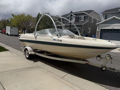 2000 Bayliner Capri 2050CX50