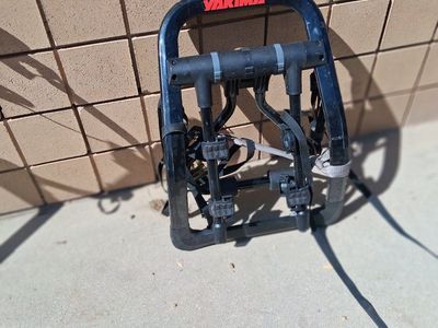 Yakima FullBack 2-Bike Trunk Rack - Excellent Condition