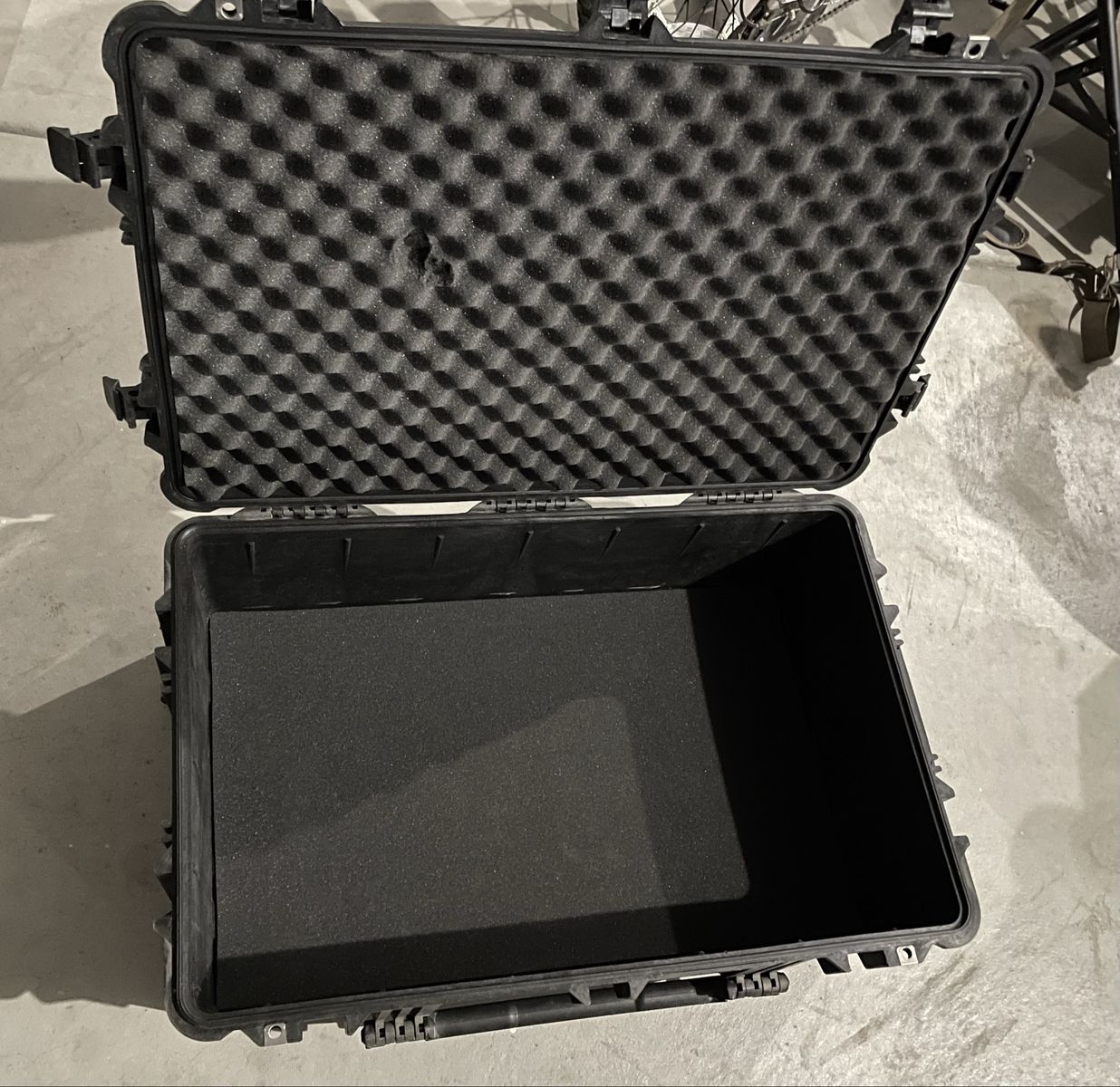 Main image 4