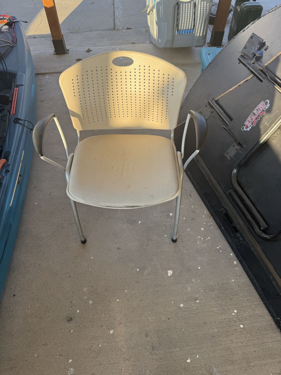 Stackable outdoor or office chair