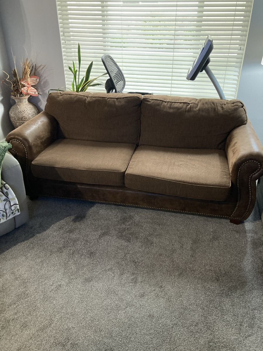 FREE Queen hideaway couch