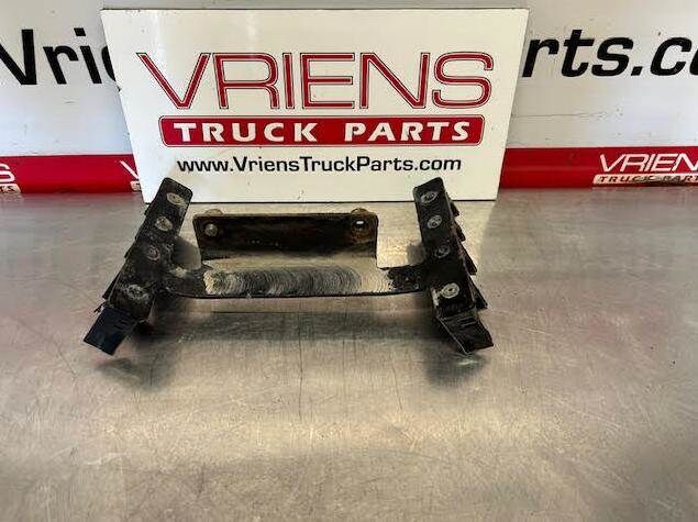 W11-6021-001 BRACKET-HOSE SUPPORT ASSY